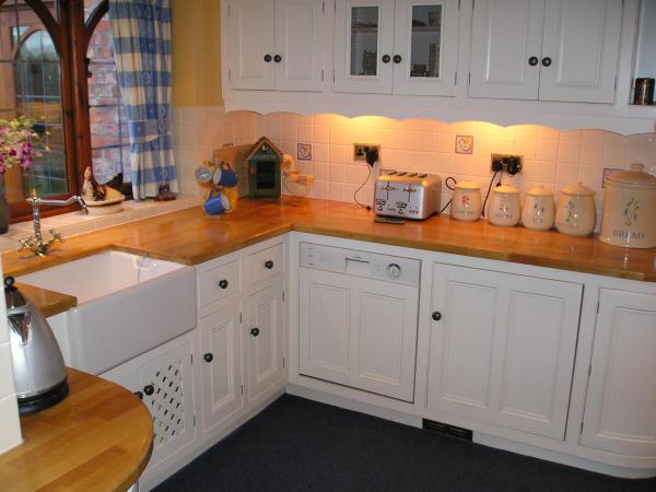 Hand Made & Bespoke Kitchens in Cheshire 3